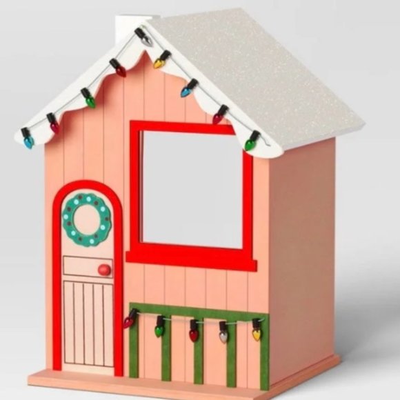 2023 Featherly Friends: Pink Christmas Light House - Target Wondershop NEW - Picture 1 of 6
